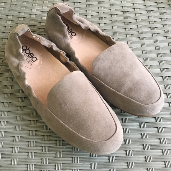 ⬇️PRICE DROP! Abeo Biosystem Luxury Suede Loafers - Picture 1 of 3